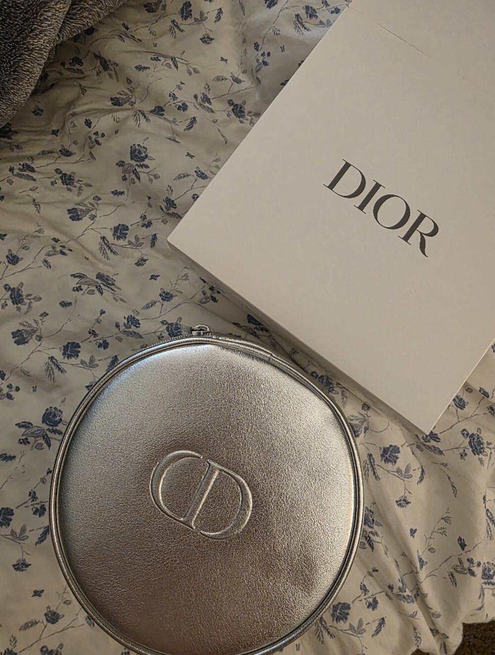 Dior Silver Circular Zip Cosmetic Bag NIB GWP